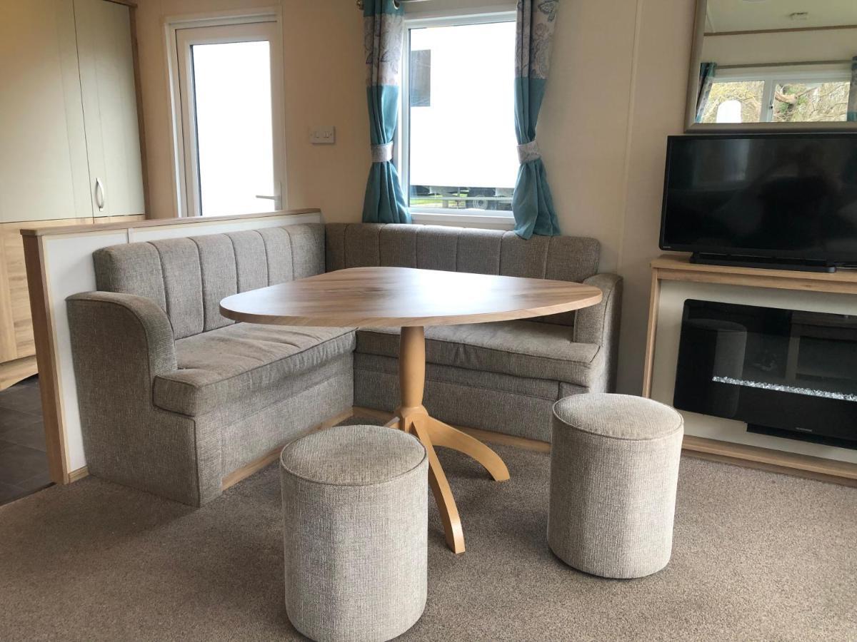 Classy Caravan With Ample Space Bembridge Exterior foto