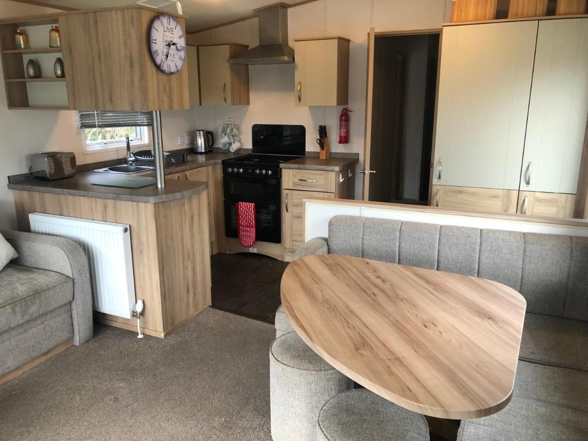 Classy Caravan With Ample Space Bembridge Exterior foto